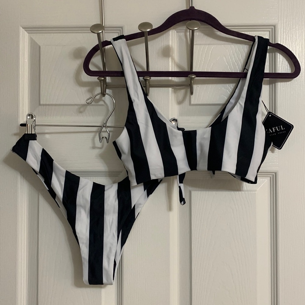 Brand NWT Black and White Striped Bikini by Zaful Size 6